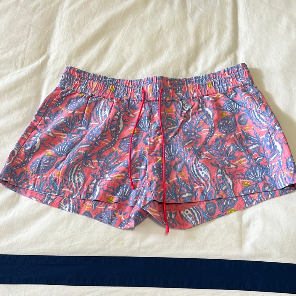Vineyard Vines shorts